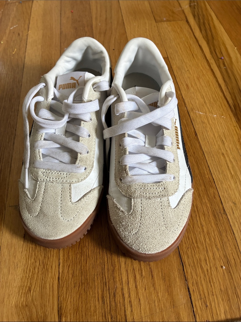 Puma Kids White and Cream Suede Low-Top Sneakers - Picture 2 of 2